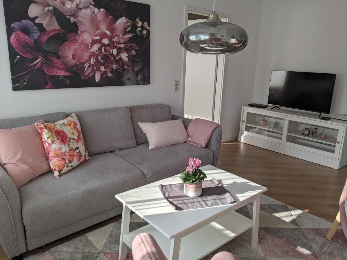 Cozy Apartment With Parking Garage Near Outlet Metzingen  Esterno foto